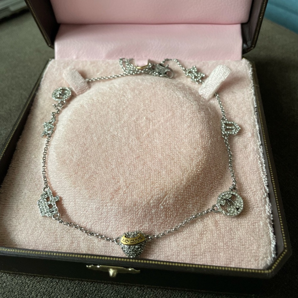 Juicy Couture Pendant Necklace Silver